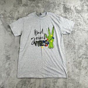 The Grinch Dr Seuss Christmas Tshirt Unisex Sz M Bad Grinch Viibes Graphic Tee